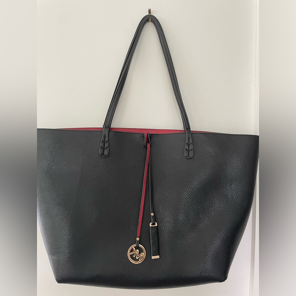 BLACK MICHAEL KORS BAG